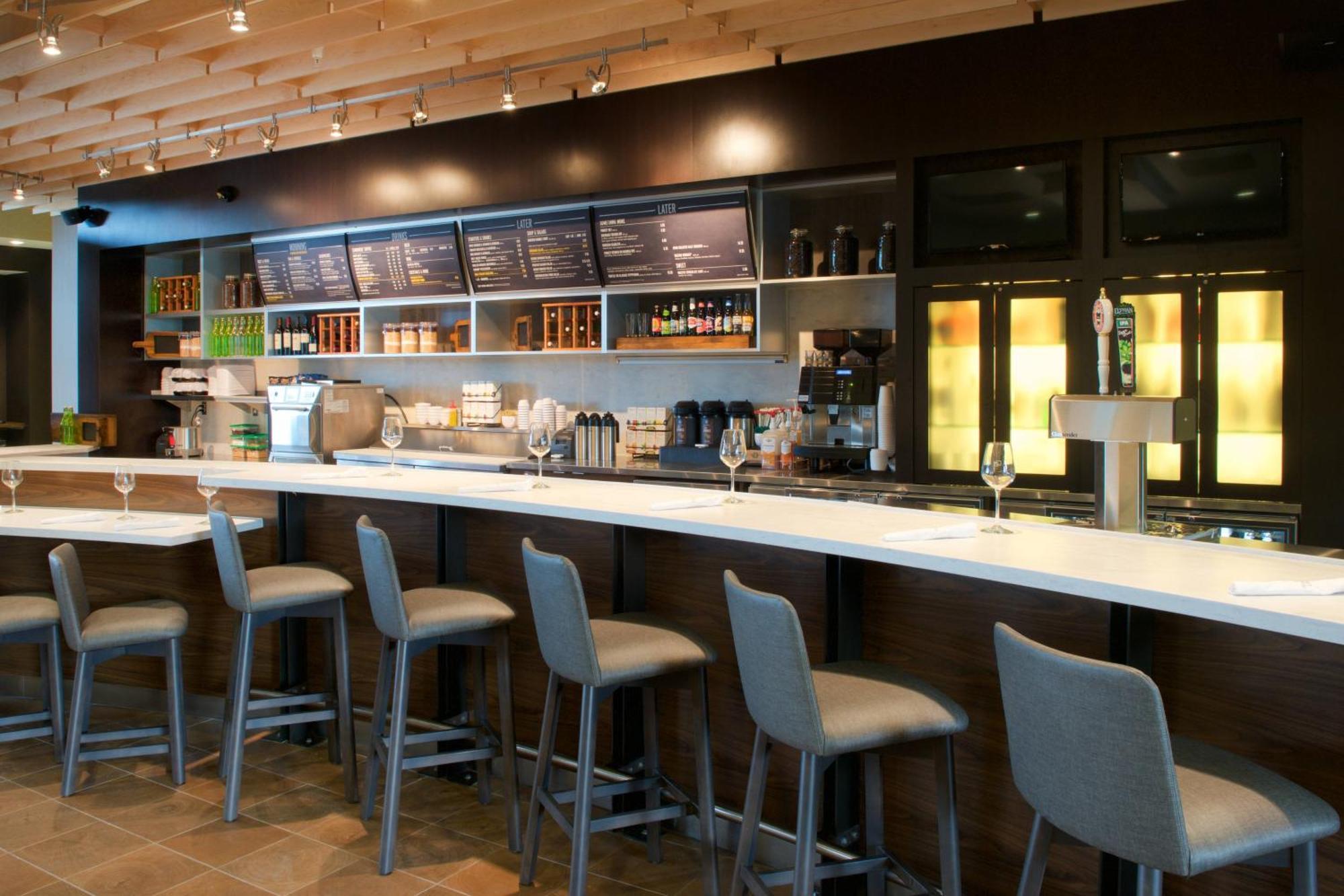 Courtyard By Marriott Seattle Everett Downtown Exterior foto